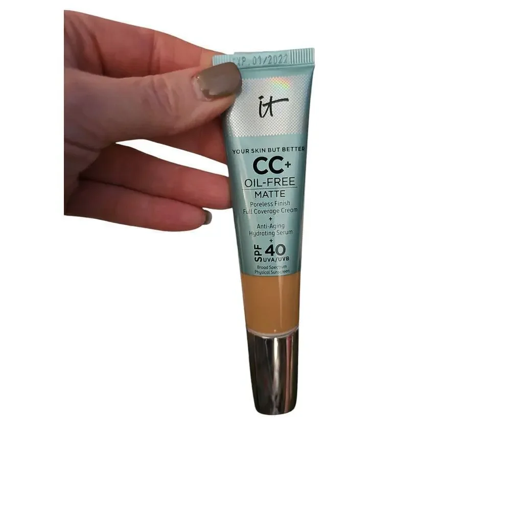 IT Cosmetics Your Skin But Better CC+ Oil Free Matte SPF40 neutral medium new